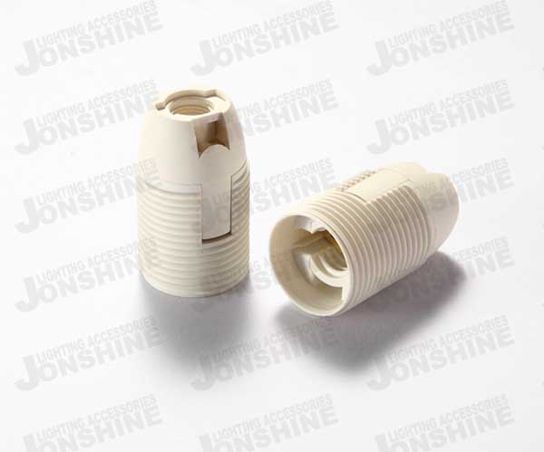 Plastic Lampholder|E12-102